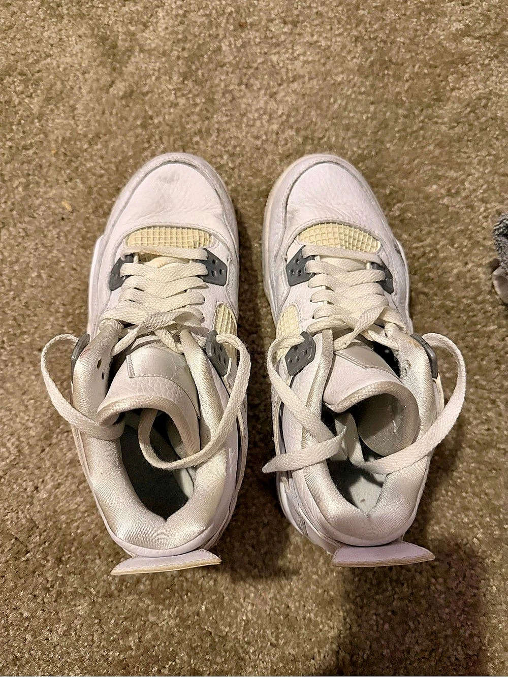Jordan Air Jordan 4 Retro 'Pure Money' Boys 6Y White Sneakers
